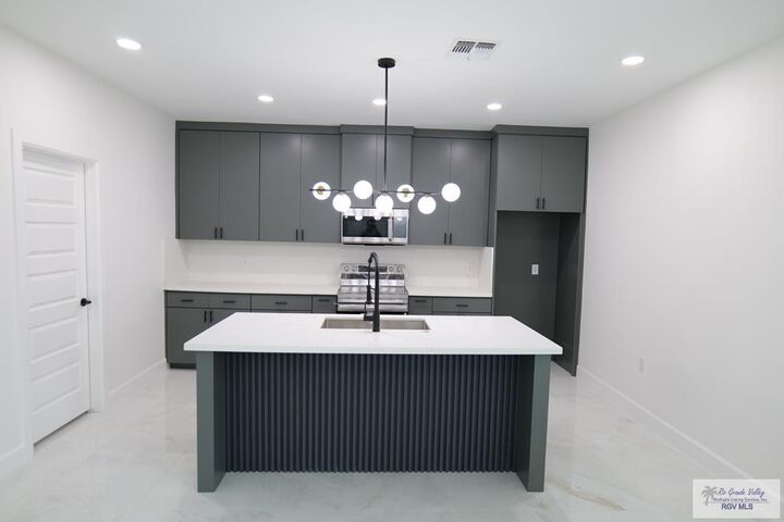 Property Photo: 5325 Oakley St TX 78526