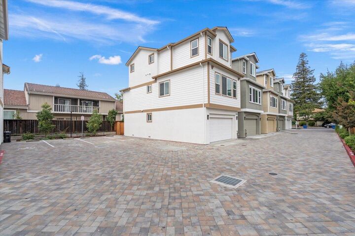 Property Photo:  186 Rincon Avenue  CA 95008 