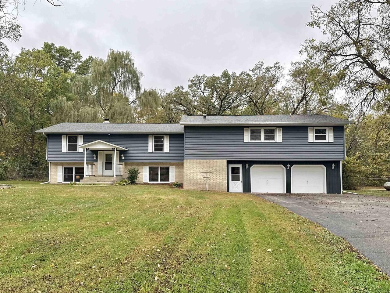 Property Photo: 6802 West St Lawrence Avenue WI 53511