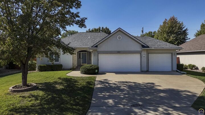 3713 SW Lincolnshire Rd  Topeka KS 66610 photo
