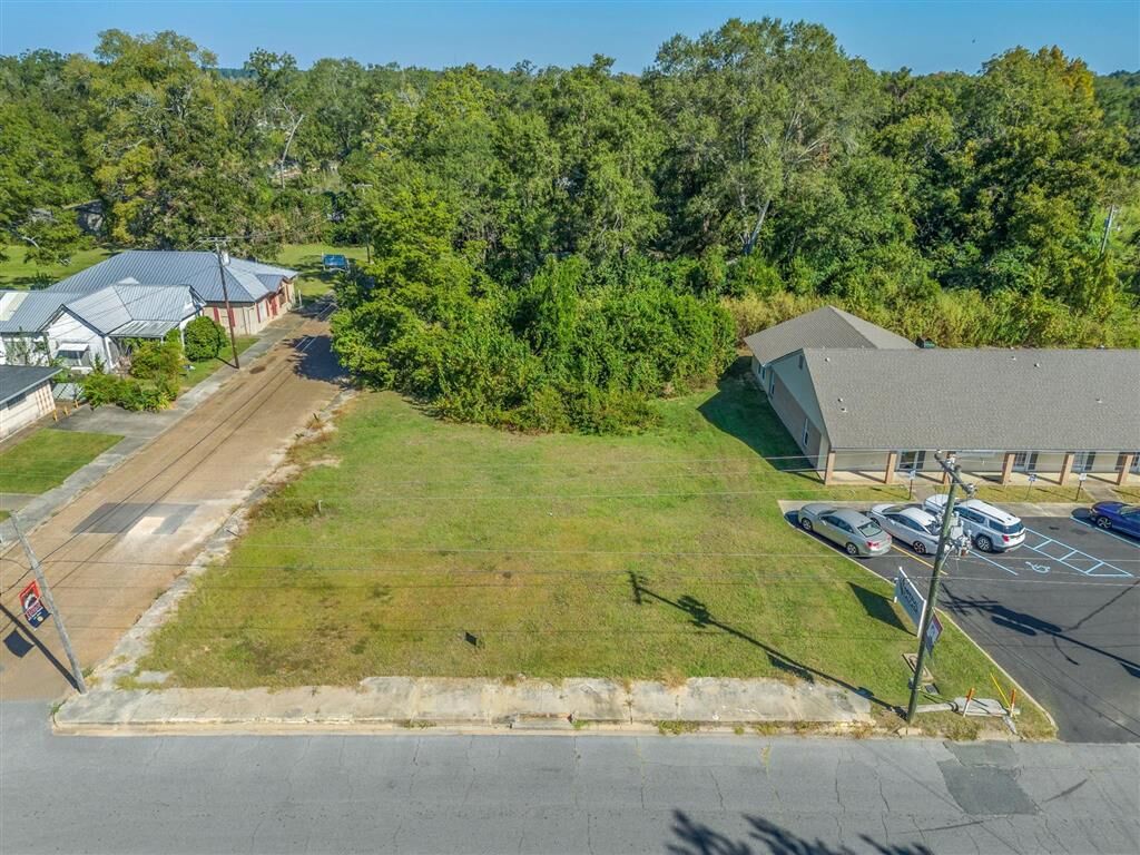 Property Photo:  116 W Port Street W  LA 70634 