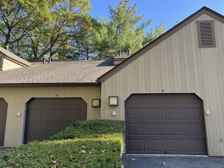 Property Photo: 19 Chestnut Drive 19 CT 06001