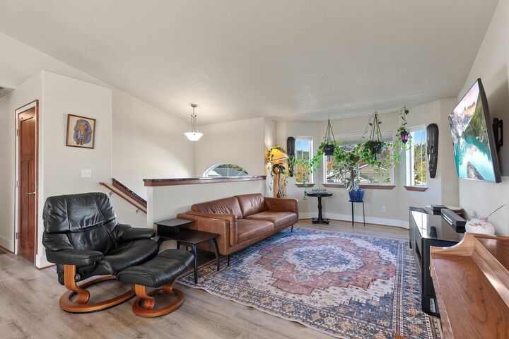 Property Photo: 9806 E Hoffman Ct WA 99206