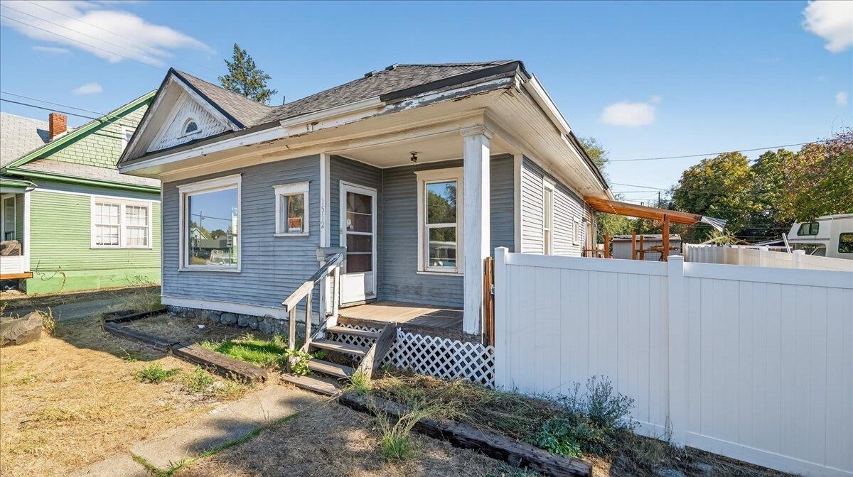 Property Photo: 1512 N Ash St WA 99201