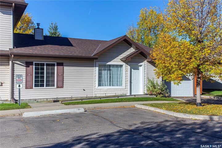 Property Photo: 135 Keedwell Street 4 SK S7W 0A3