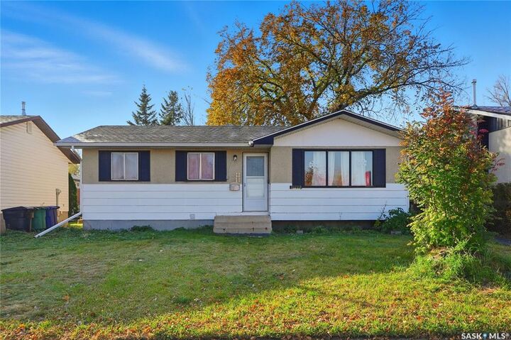 3709 Diefenbaker Drive  Saskatoon SK S7L 5C5 photo