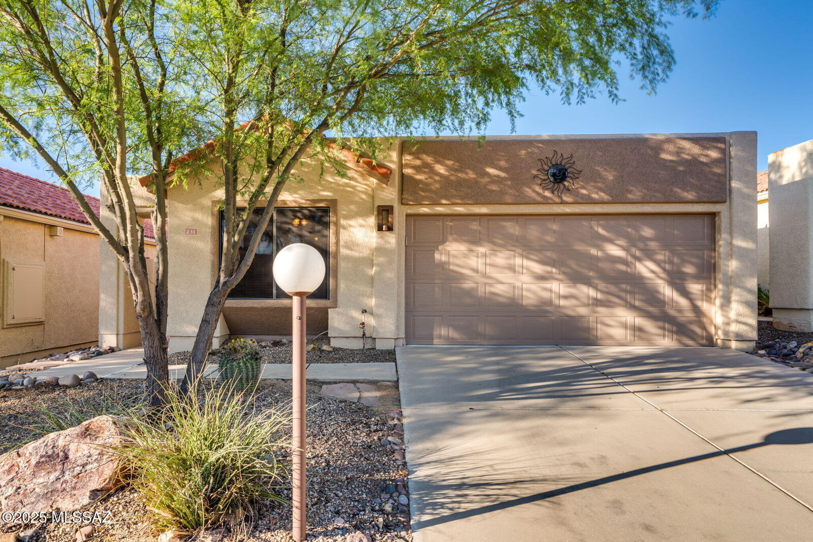 Property Photo: 231 E Highcourte Lane AZ 85737