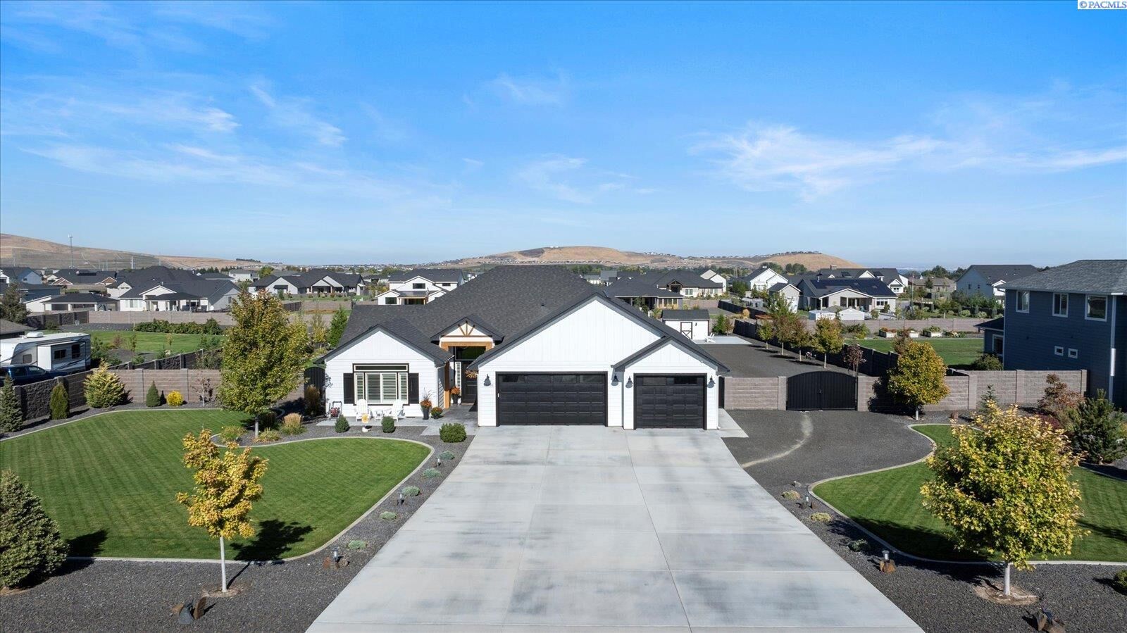 Property Photo: 13730 Furlong Lane WA 99338