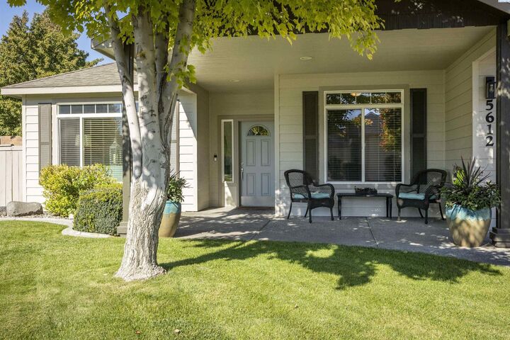 Property Photo: 5612 W 11th Ave WA 99338