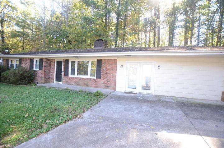 8 Laurel Drive  North Wilkesboro NC 28659 photo