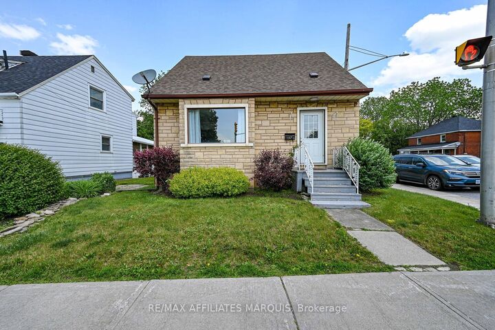 Photo de la propriété: 157 Elmsley Street N ON K7A 2H8