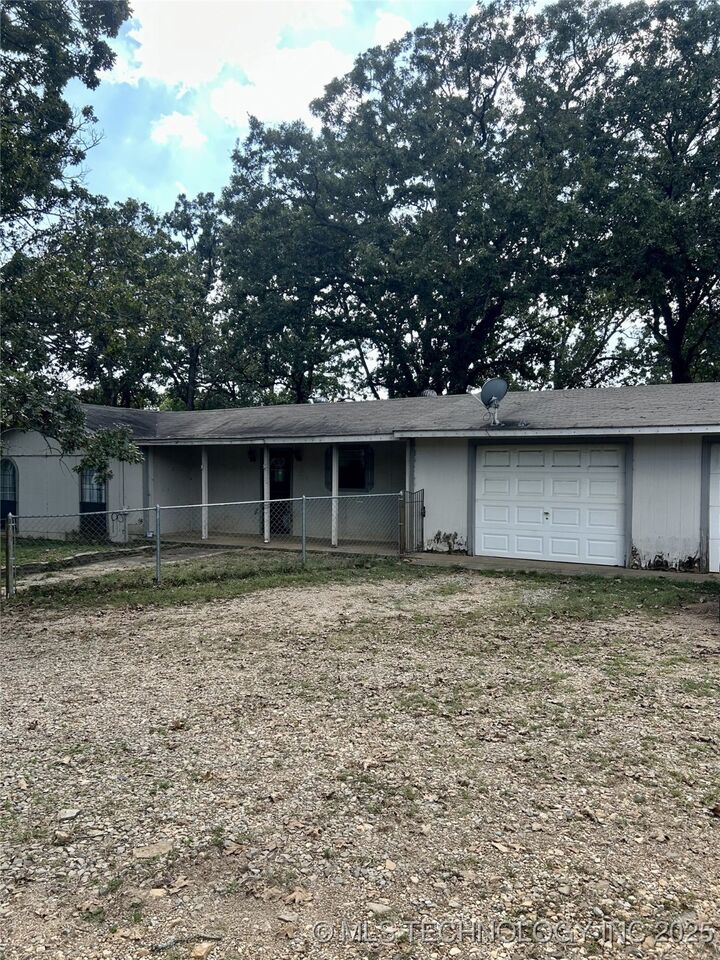 Property Photo: 102624 S 4540 Road OK 74962