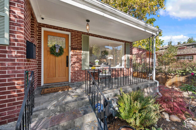 Property Photo: 1974 S Laurelhurst Dr E UT 84108