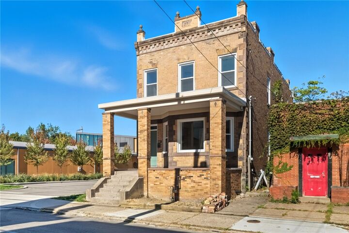 Property Photo:  121 Shetland Street  PA 15206 