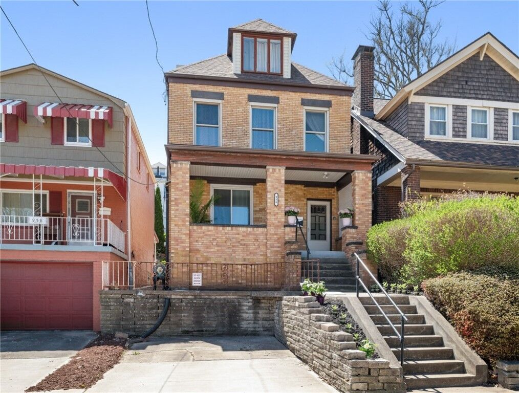 Property Photo: 956 Greenfield Ave PA 15217