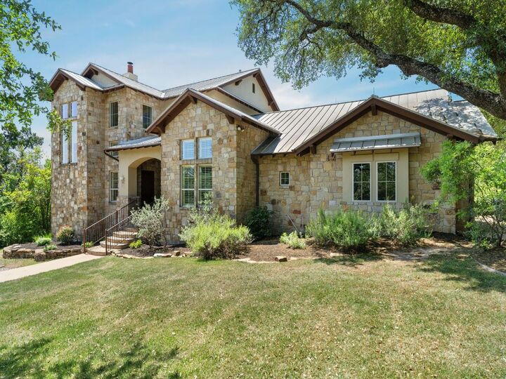 Property Photo: 724 Stonewall Ridge Lane TX 78746