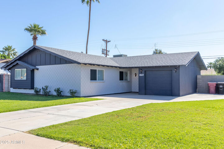 Property Photo: 8643 E Rancho Vista Drive AZ 85251