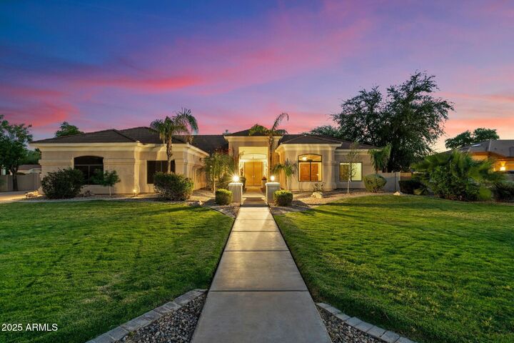 Property Photo: 2733 E Scorpio Place AZ 85249