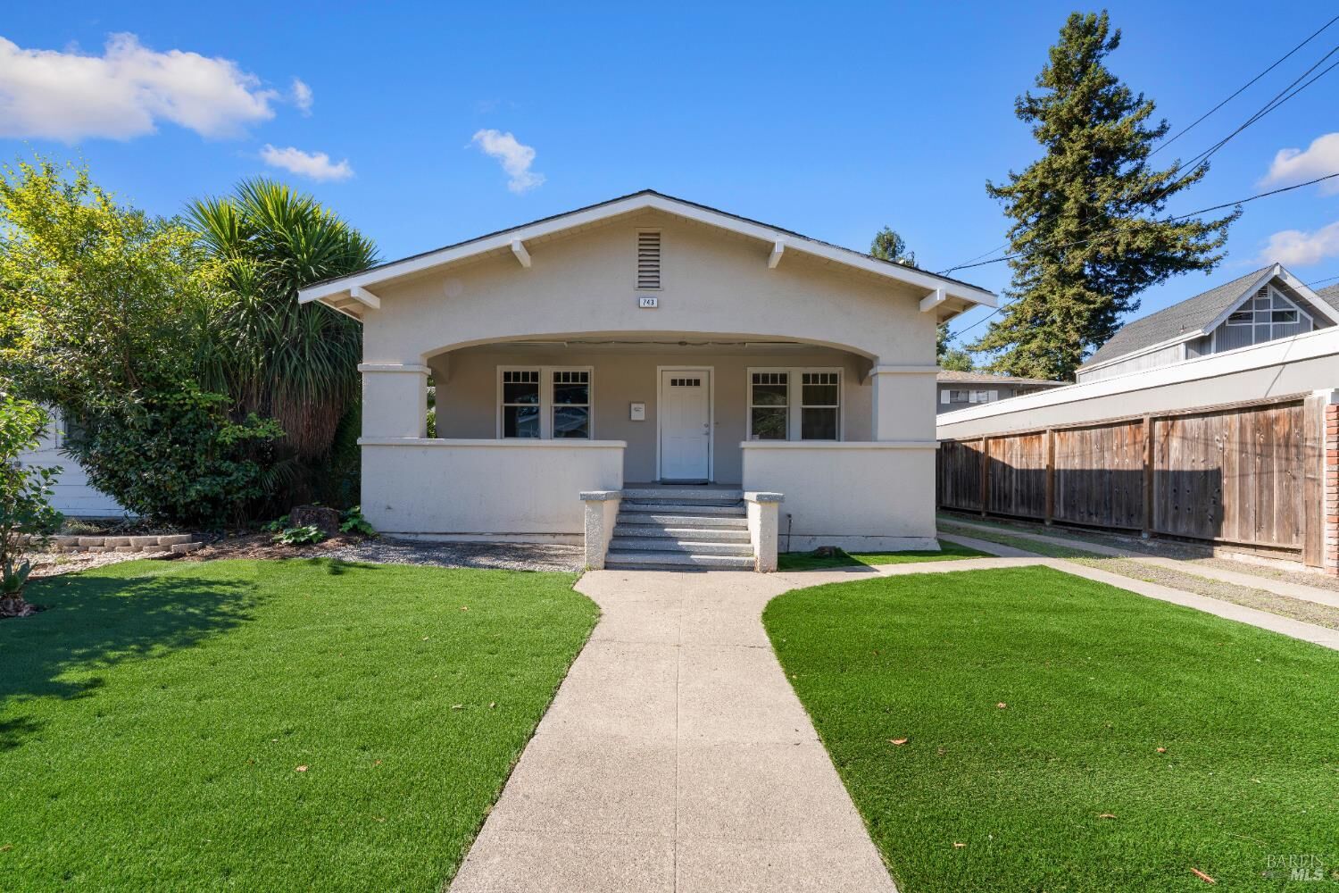 Property Photo:  743 Davis Street  CA 95401 
