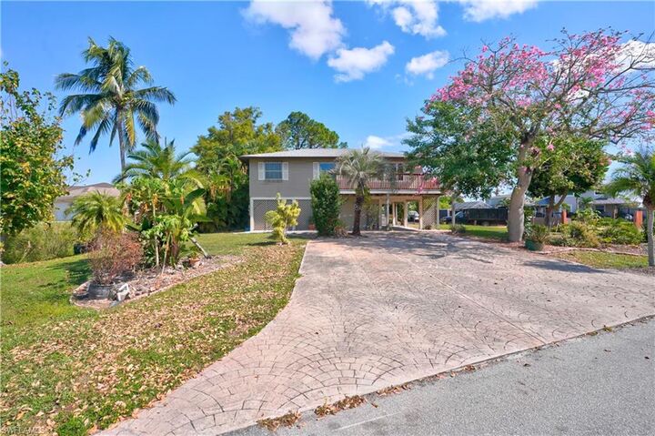 Property Photo:  8521 Cypress Dr S  FL 33967