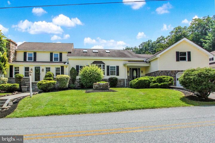 Property Photo:  7877 Gnatstown Road  PA 17331 