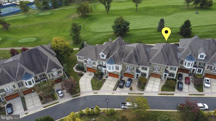 Property Photo:  18383 Eagle Point Square  VA 20176 