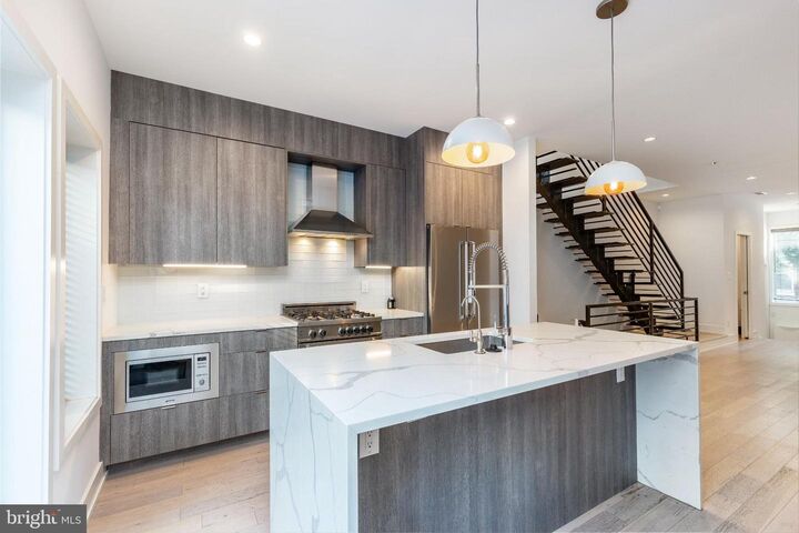 Property Photo: 2058 E Susquehanna Avenue PA 19125