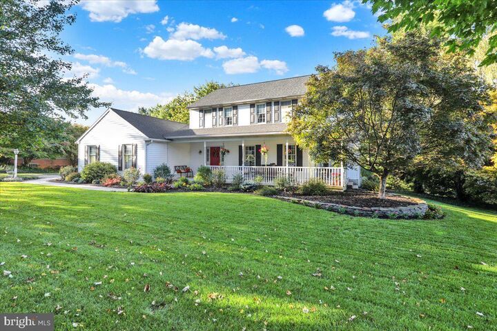 Property Photo:  1016 Keystone Drive  PA 17603 