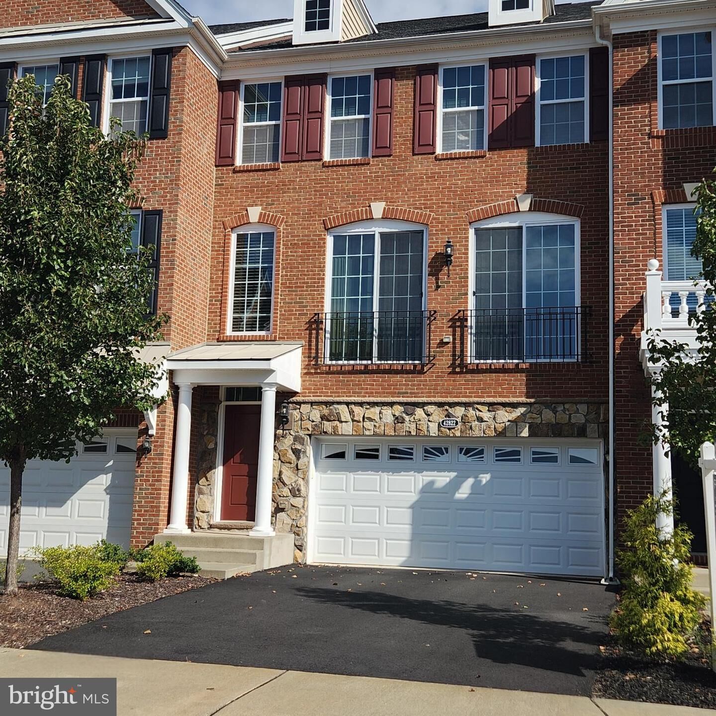 Property Photo: 42822 Edgegrove Heights Terrace VA 20148