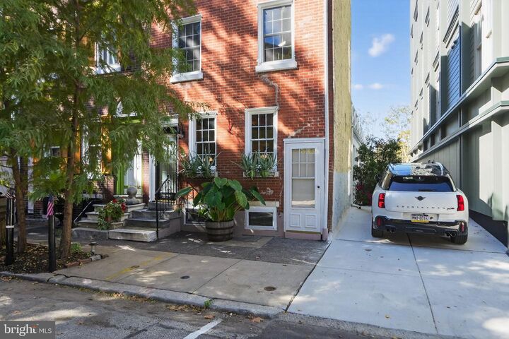 Property Photo: 254 N Lawrence Street PA 19106