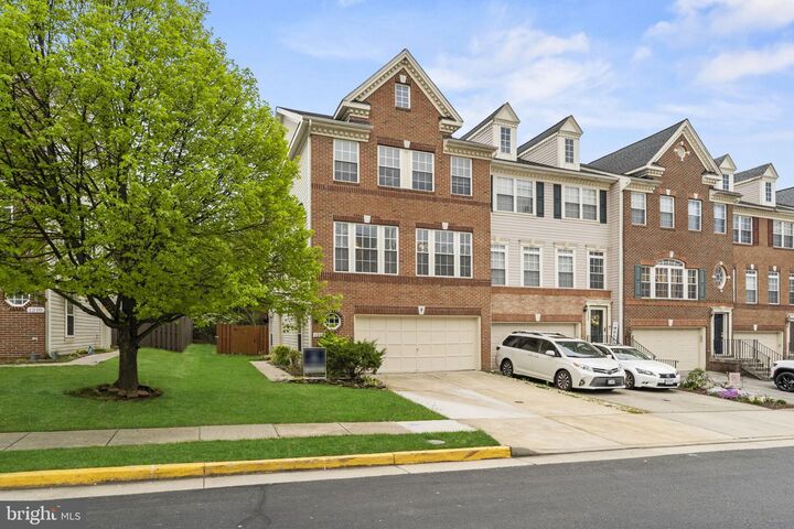 Property Photo: 1208 NE Cambria Terrace NE VA 20176