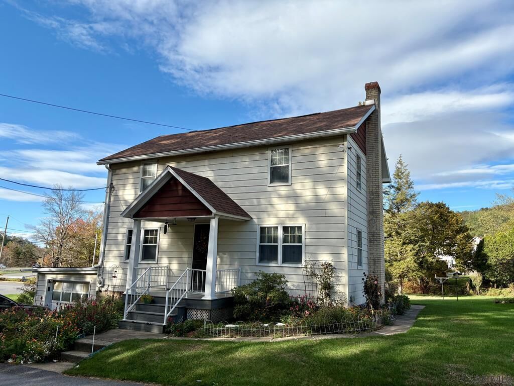 Property Photo:  302 Sugar Maple Drive  PA 15963