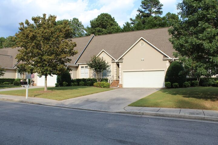 Property Photo: 1510 Thornebrooke Circle GA 30720