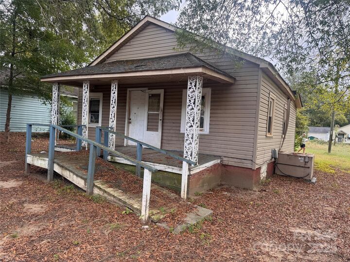 Property Photo:  355 Camden Court NW  NC 28027
