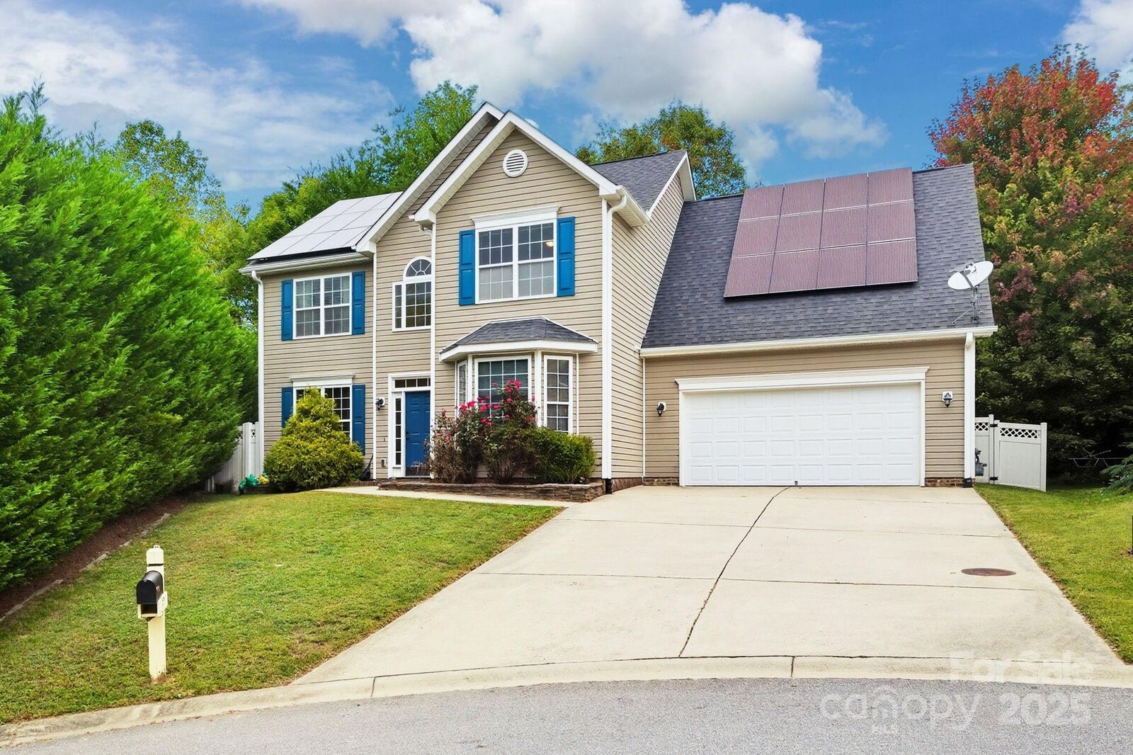 Property Photo:  8 River Mead Court  NC 28804