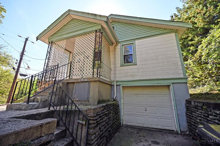 Property Photo: 2703 Maryland Avenue OH 45204