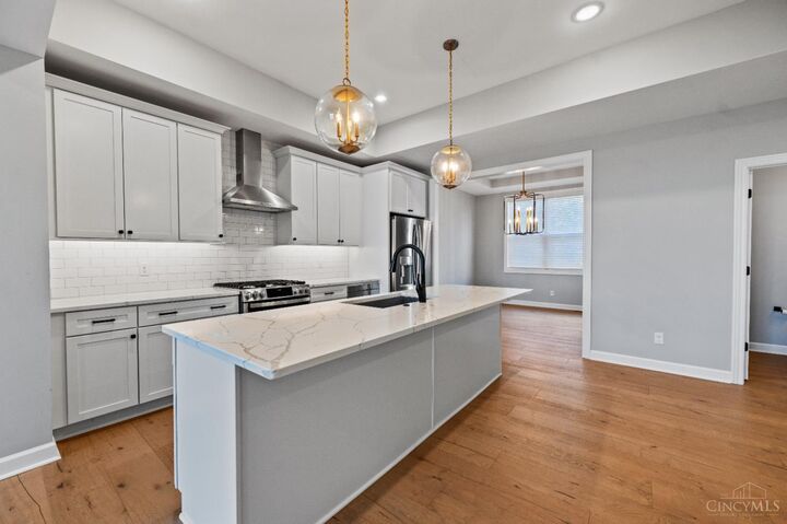 Property Photo: 2905 Romana Place OH 45209