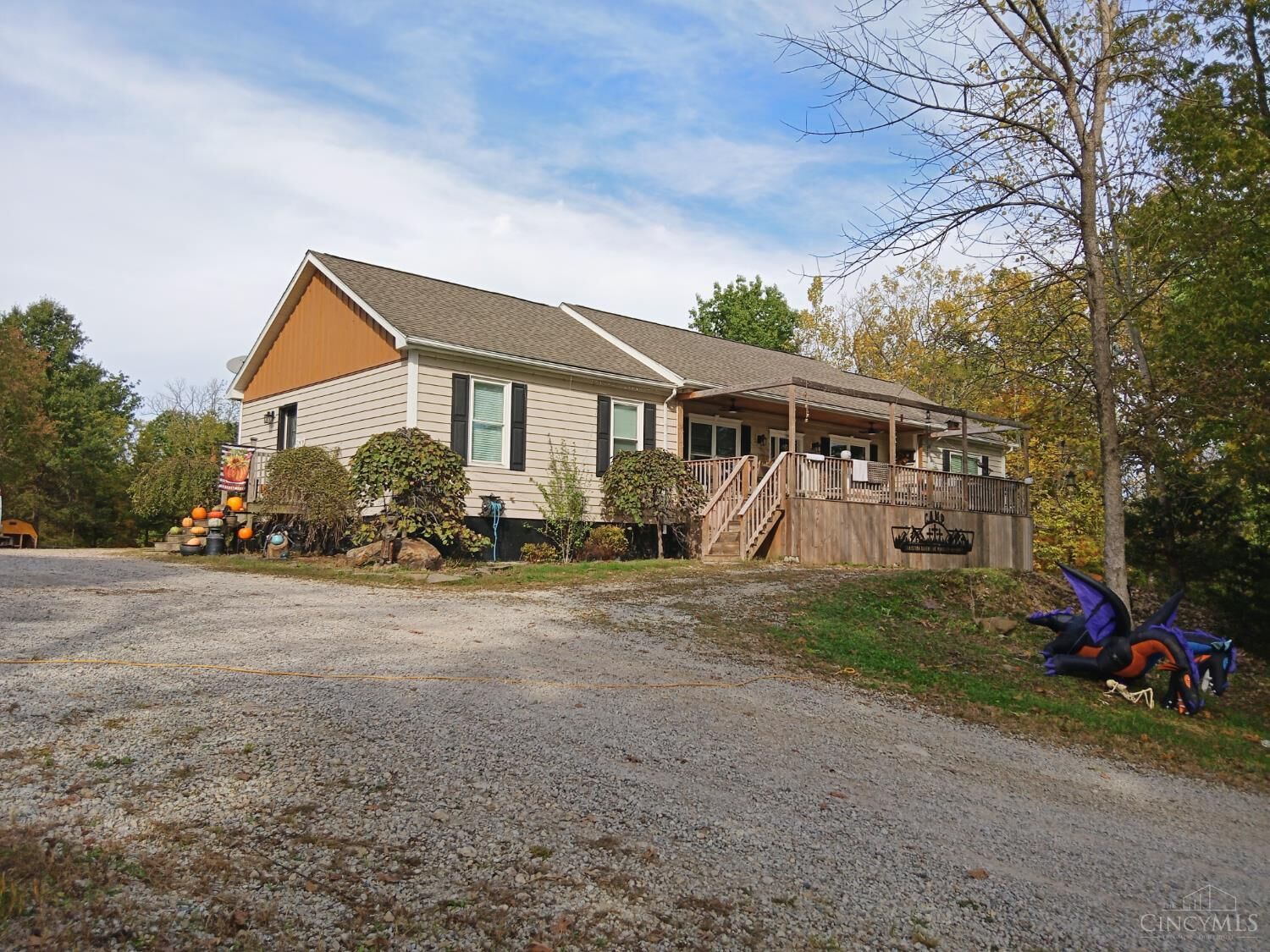 Property Photo: 3338 N McLean OH 45005
