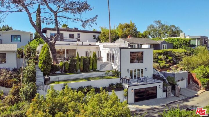 3479 Wonder View Dr  Los Angeles CA 90068 photo
