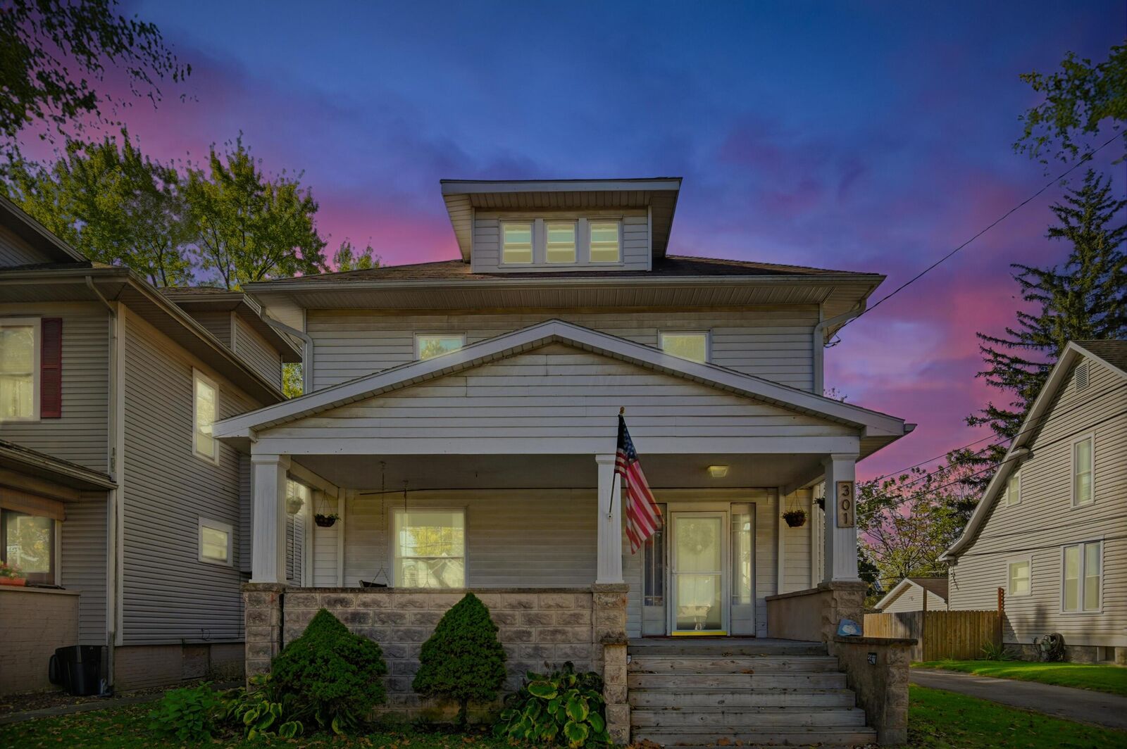 Property Photo:  301 S Vine Street  OH 43302