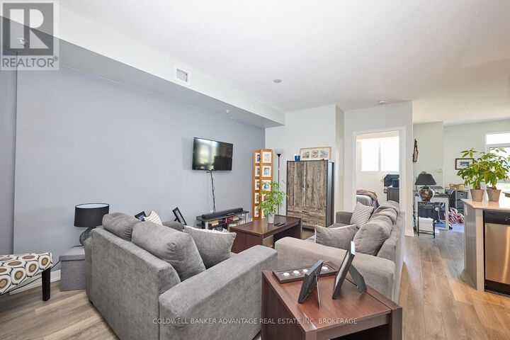 Property Photo:  550 North Service Road 610  ON L3M 0H9 