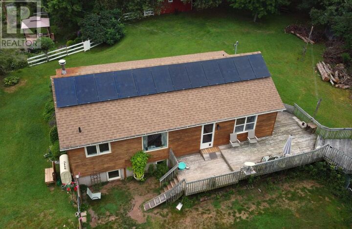 Property Photo:  33 Kirk Road  NS B0N 1C0 