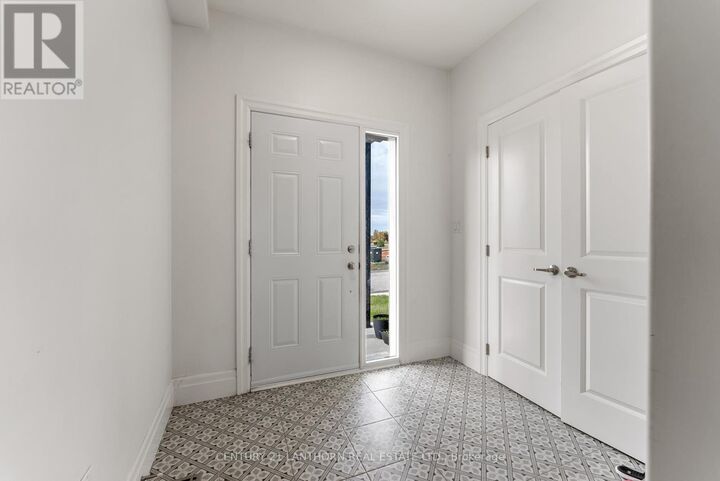 Property Photo:  25 Beasley Crescent  ON N1T 1J9