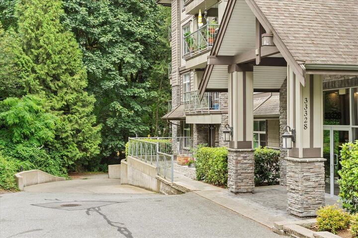 Property Photo: 33328 East Bourquin East 308 BC V2S 1Y1