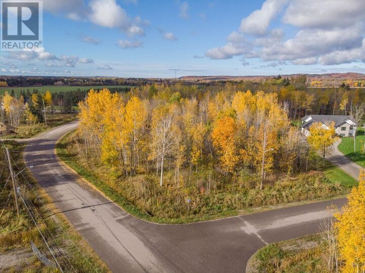 Property Photo:  82 Sunset Dr  ON P6C 6G4 