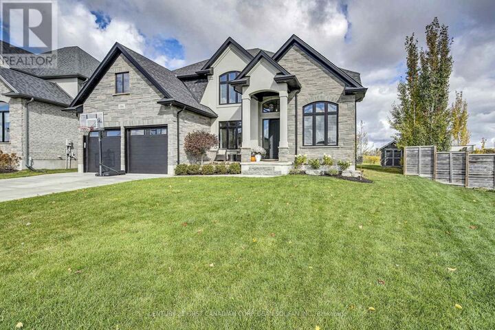 Property Photo: 2186 Red Thorne Avenue ON N6P 0E9