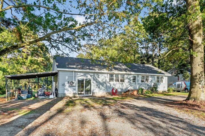 Property Photo: 25231 Dennis Dr VA 23421