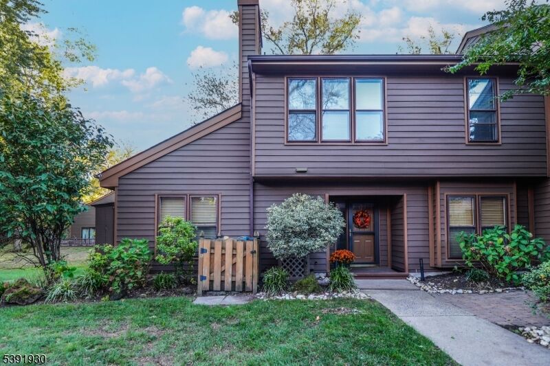 Property Photo: 31 Hickory Hollow Ct NJ 08820