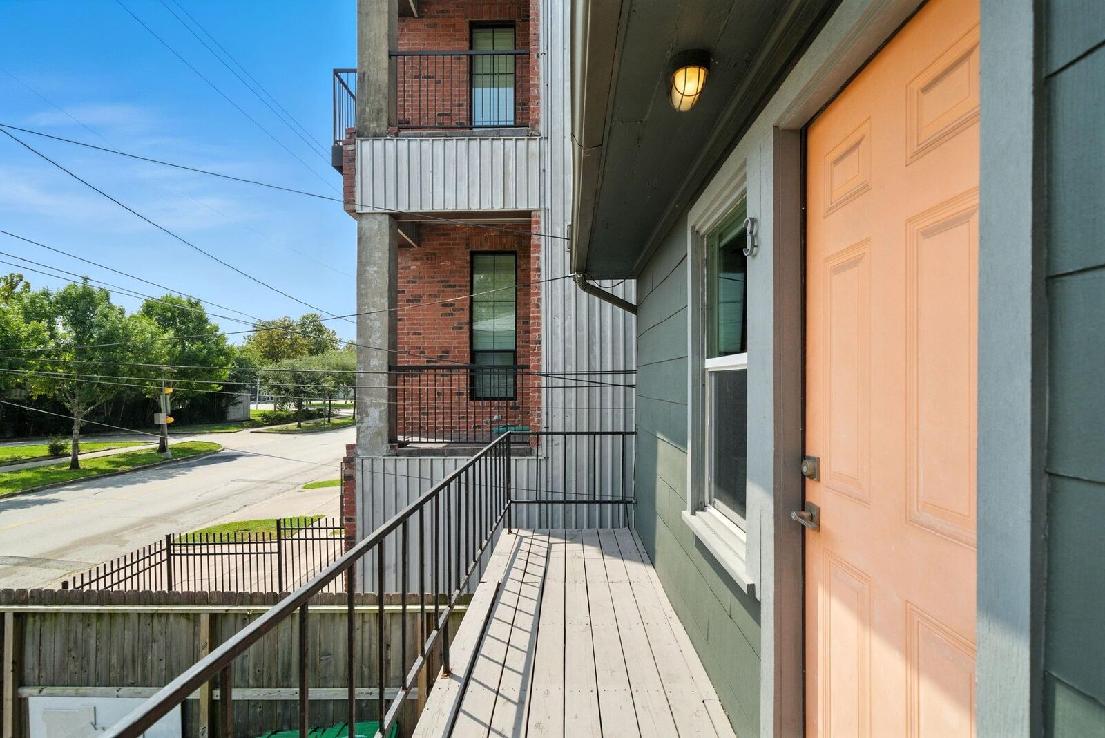 Property Photo: 1306 Taft Street 3 TX 77019