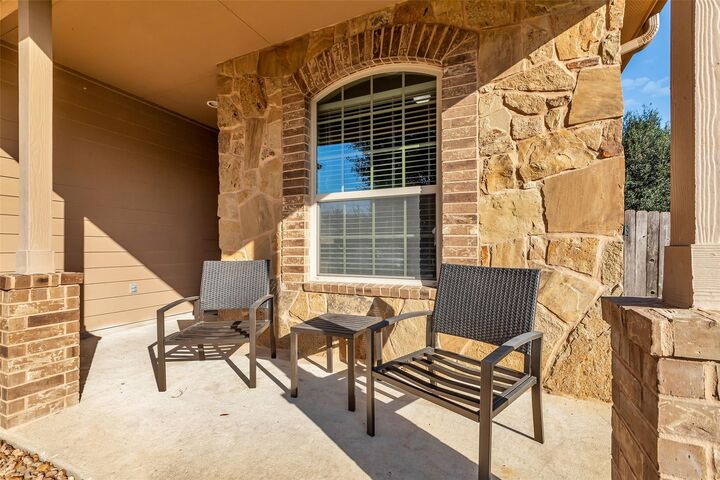 Property Photo:  11428 W Woodmark  TX 77304